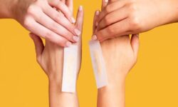 تعبیر خواب اپیلاسیون موی زائد؛ از لیزر بیکینی تا تراشیدن بدن